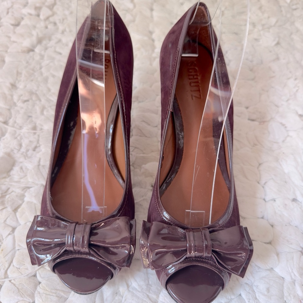 Schütz Peep Toe
